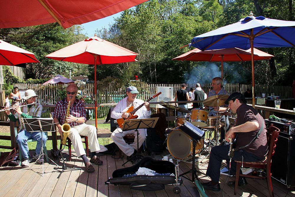 Big Sur River Inn Екстер'єр фото